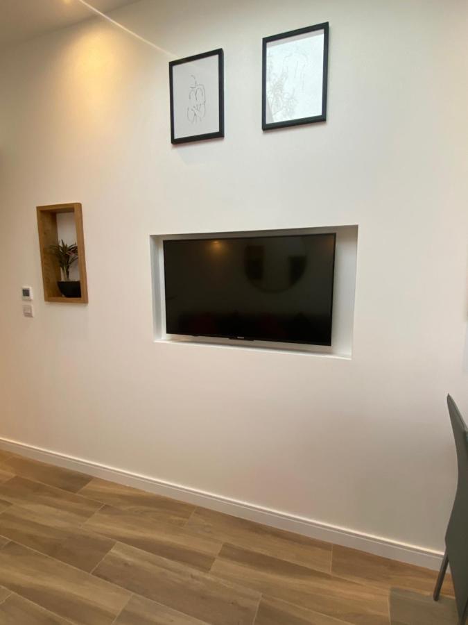 Lovely And Modern Studio Apartment. Borehamwood Eksteriør bilde